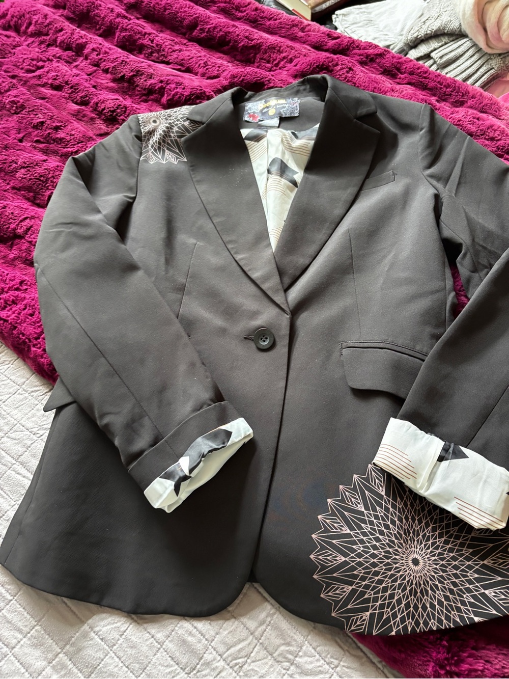 Nwot Disigual jacket 38 with geometric design